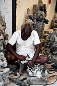 Mamallapuram - Tamil Nadu. Stone carvers and sculptors workshops. 